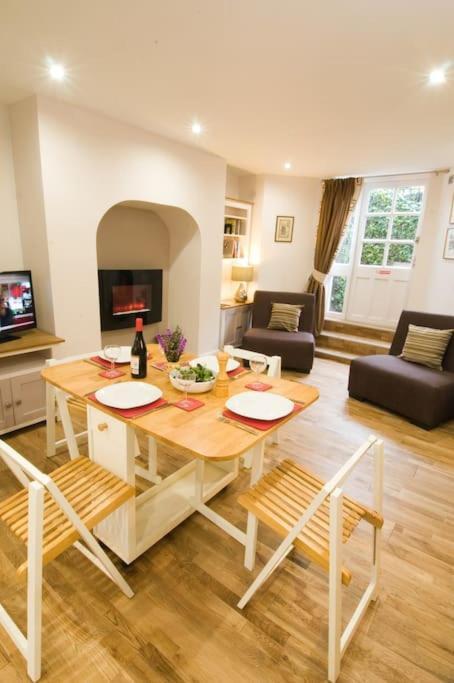Gillygate Central Apartment ยอร์ค ภายนอก รูปภาพ