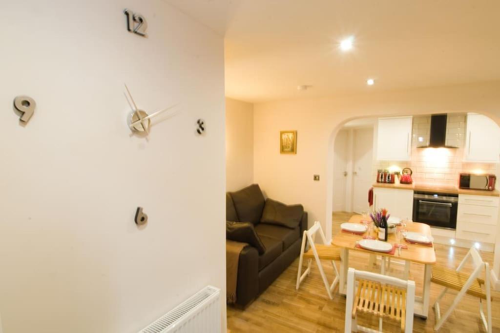 Gillygate Central Apartment ยอร์ค ภายนอก รูปภาพ